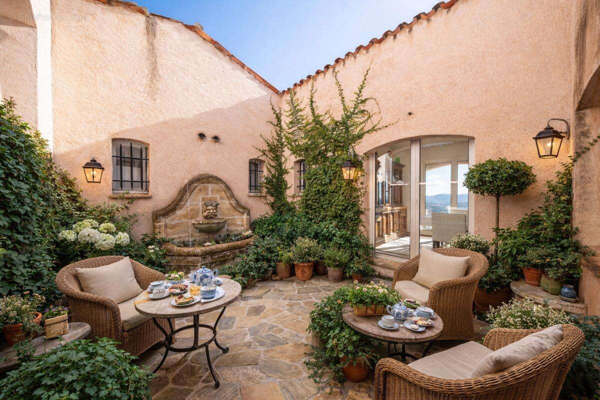 Maison à GRASSE
