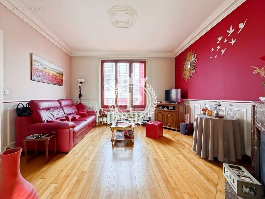 Maison à GRETZ-ARMAINVILLIERS