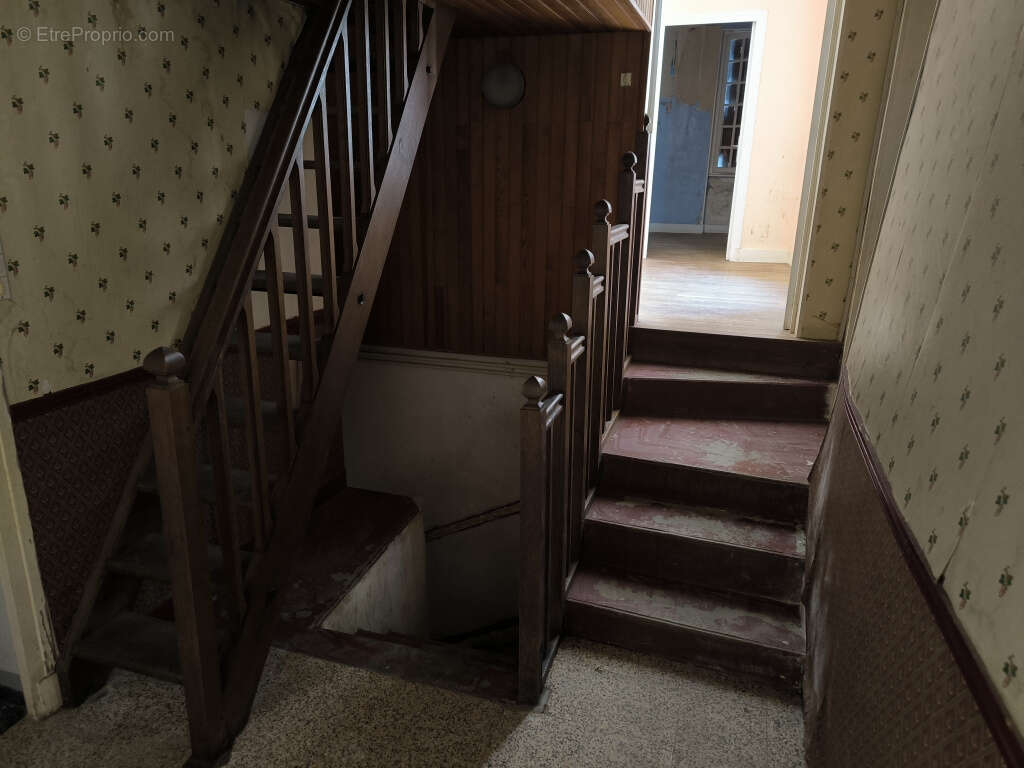 Maison à MOULINS-ENGILBERT