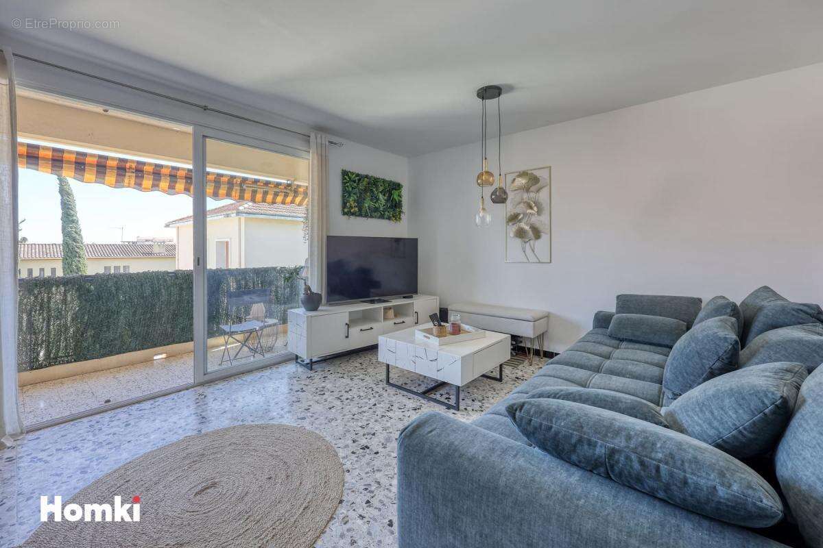 Appartement à HYERES