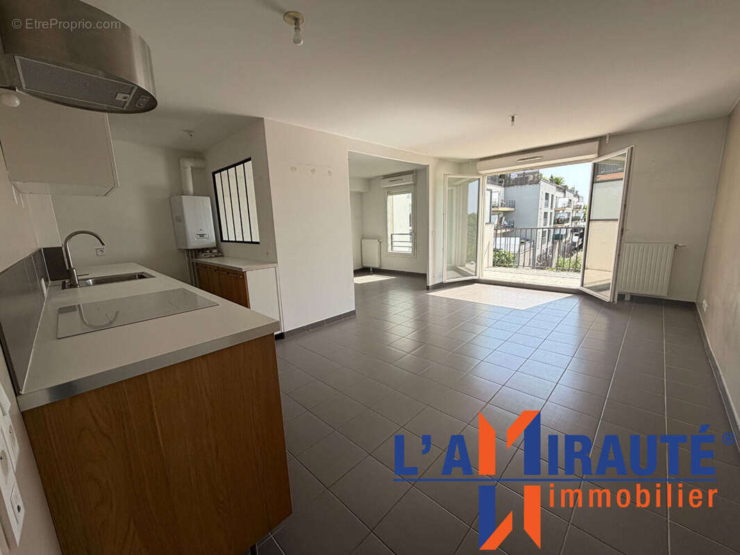 Appartement à SARTROUVILLE