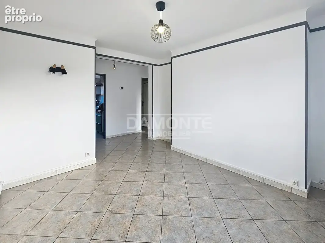 Appartement T3   52,23 m2   2 chambres   Dernier étage - photo 10