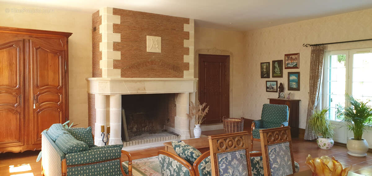 Maison à CRUGNY