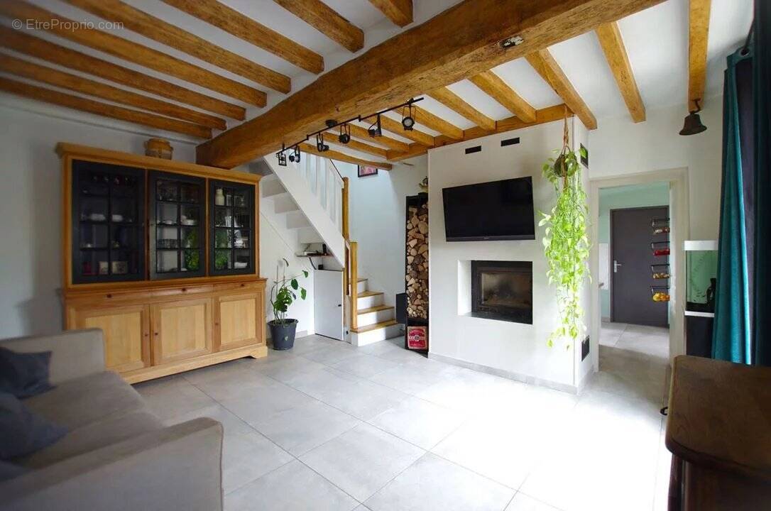 Maison à ULLY-SAINT-GEORGES