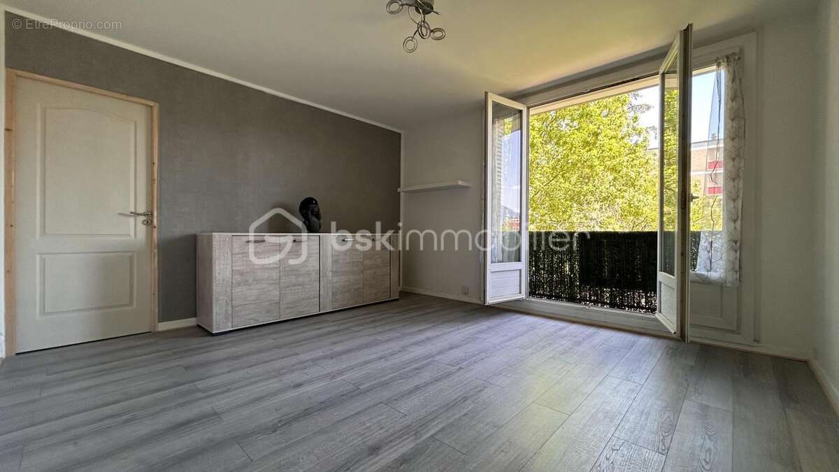 Appartement à LE PONT-DE-CLAIX