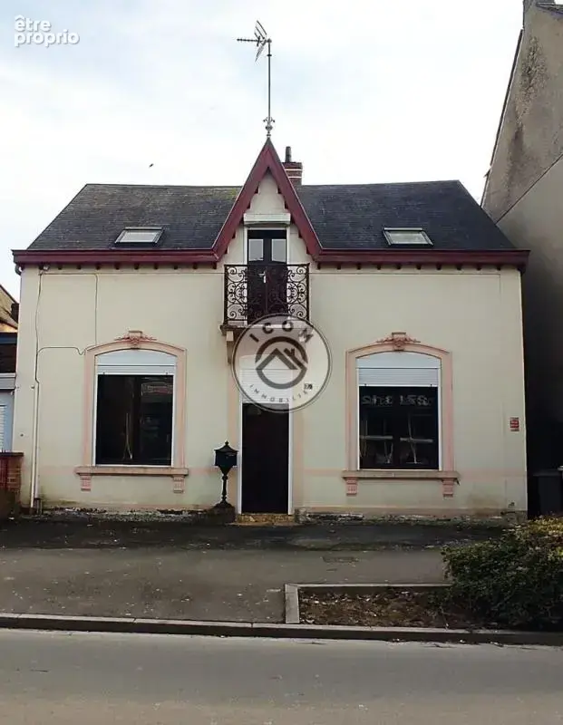 Maison à AULNOYE-AYMERIES