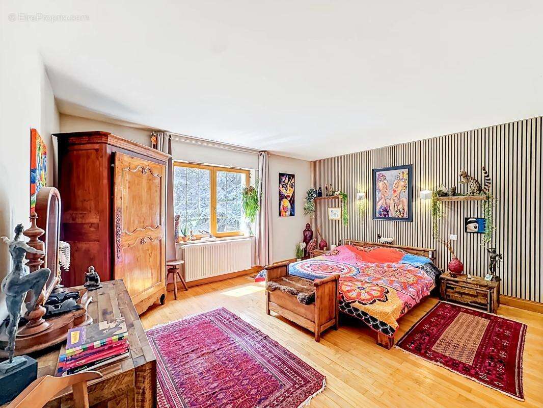 Maison de 10 pièces et 467 m² habitables - photo 2