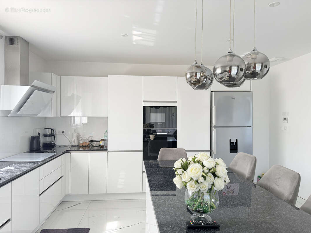 Maison contemporaine 208 m2, piscine et garage de 107 m2 - photo 4