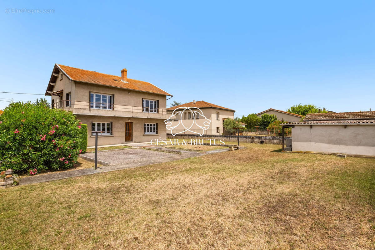 Maison à ROUSSILLON