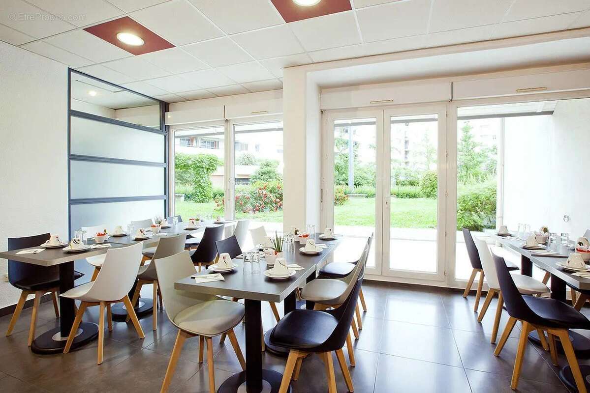 INVESTISSEMENT LOCATIF  Grenoble  Résidence étudiante Les Estudines Marie Curie - 6.81 % de rentabilité - photo 6