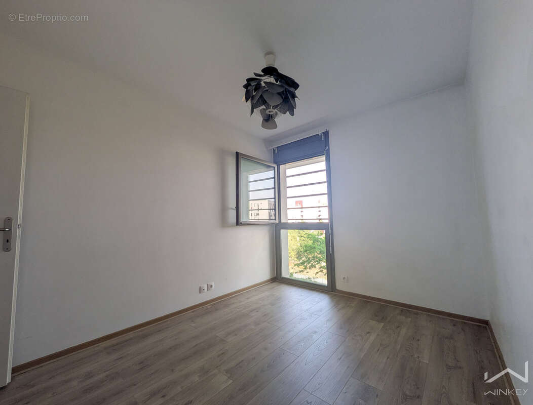 Nanterre Chemin de l'Île — Duplex 3 pièces — 67,52 m2 — Loggia — Parking - photo 5
