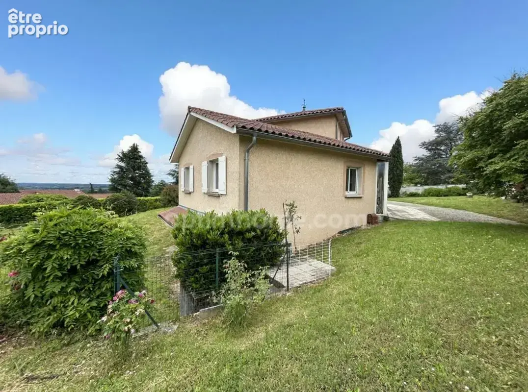 Lumineuse maison familiale de 130 m² sur sous-sol avec véranda – Terrain de 1288 m² à Charly (69) - photo 5