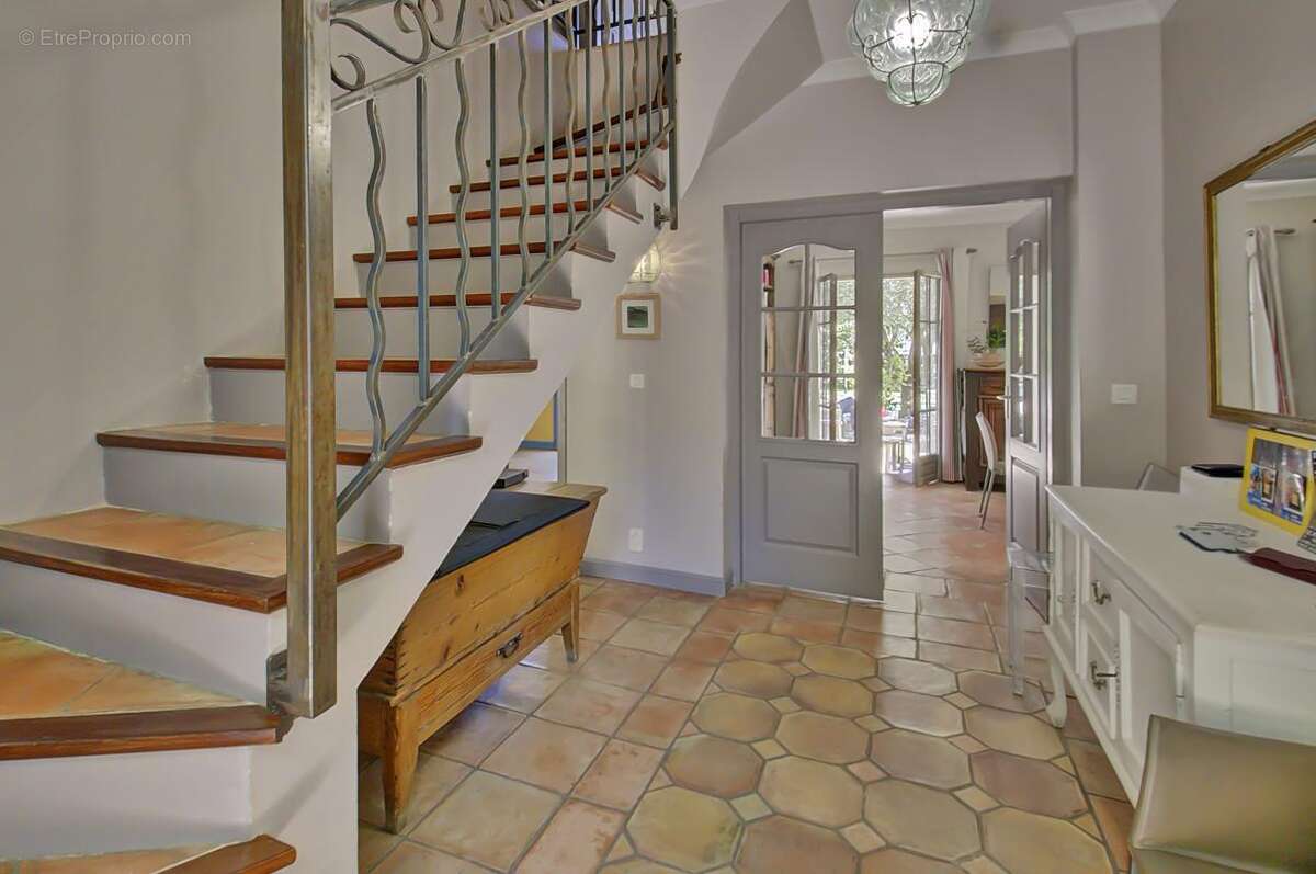 Maison familiale 5 chambres sur un magnifique terrain - photo 17