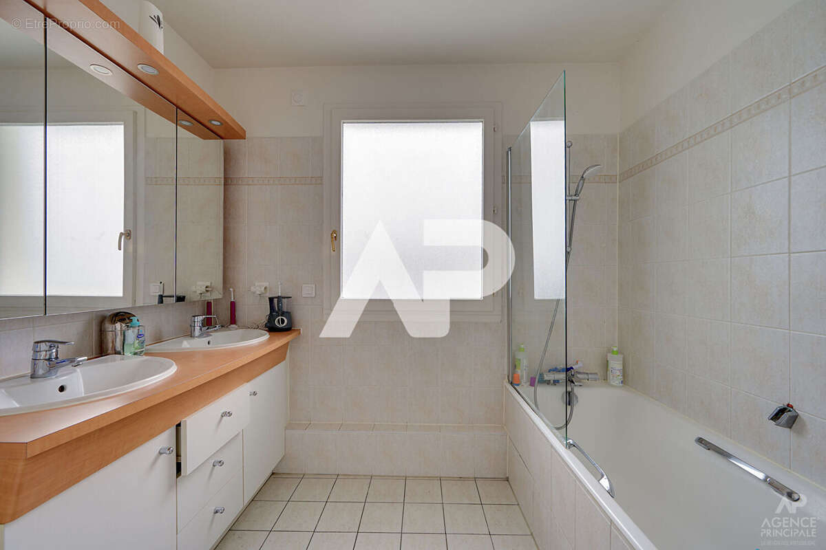 Appartement à RUEIL-MALMAISON