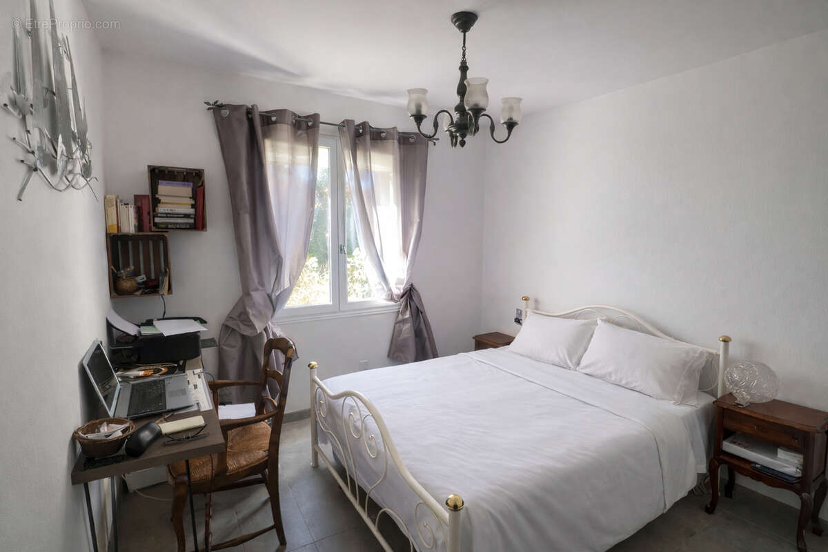 Maison à FLASSANS-SUR-ISSOLE