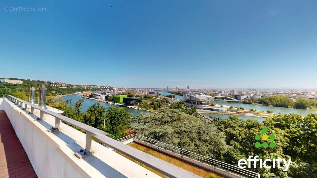 Appartement à LA MULATIERE