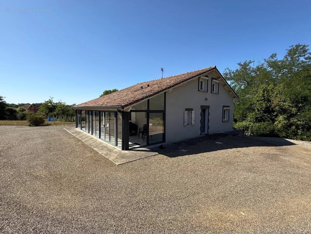 MAison T6 de 176m2 habitables au calme à 3 minutes de Nogaro - photo 4