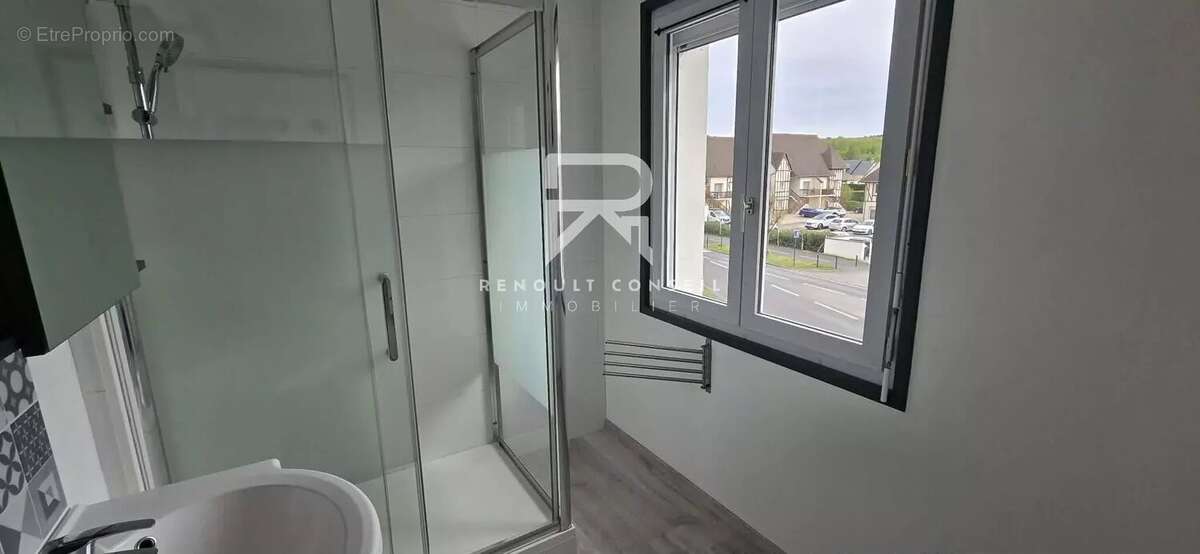 Appartement à LES DAMPS