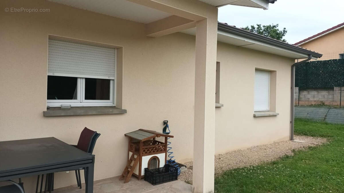 Maison à MONTREVEL-EN-BRESSE