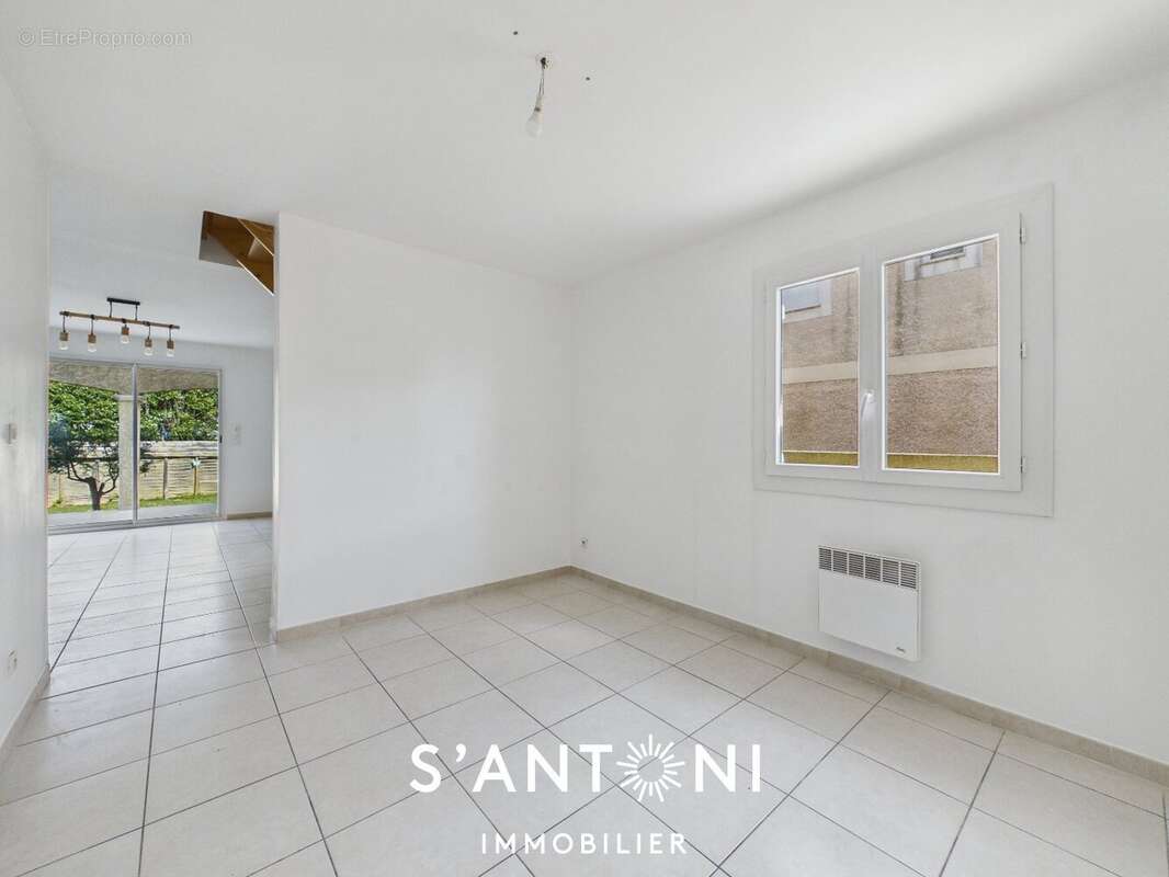 Maison à LIGNAN-SUR-ORB