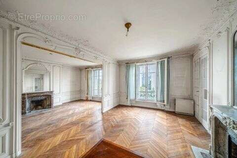 Appartement à PARIS-6E