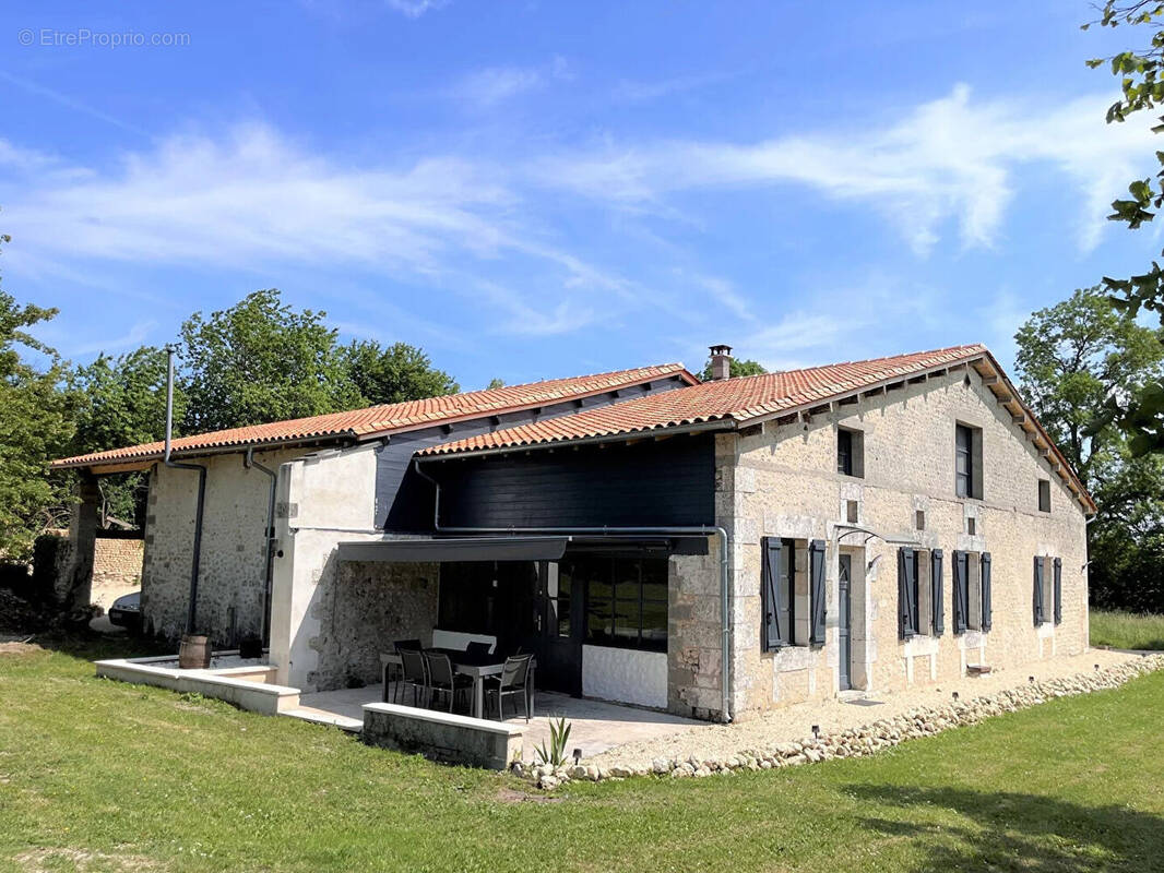 Maison à JUIGNAC