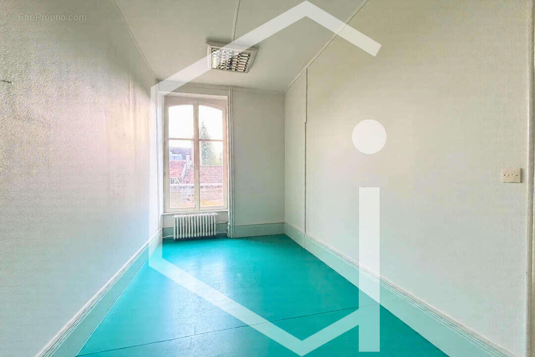 Maison à COSNE-COURS-SUR-LOIRE