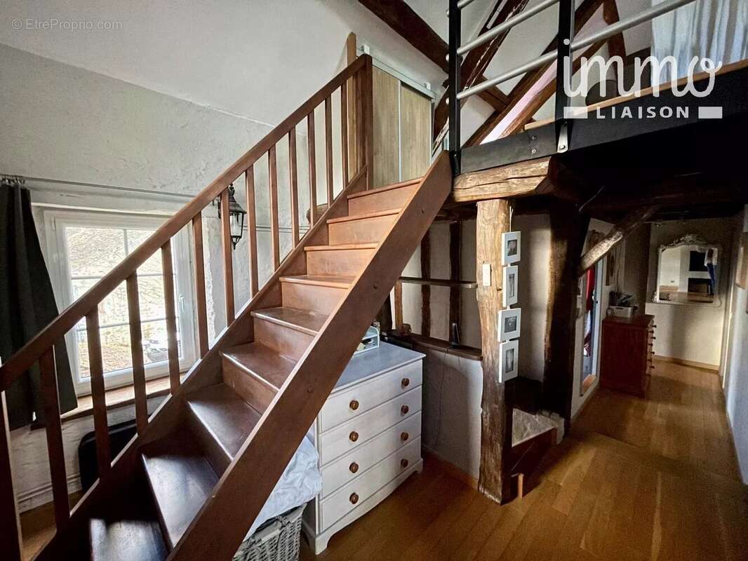 Maison à FLEURY-EN-BIERE