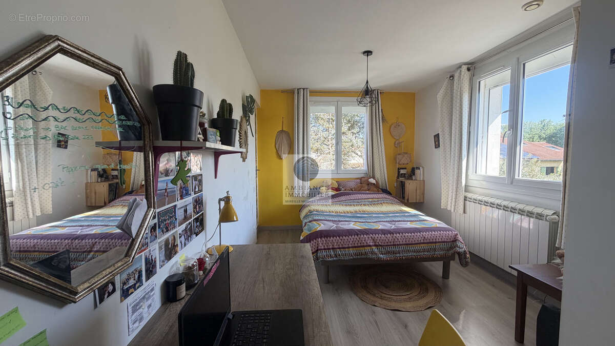 Maison à GUILHERAND-GRANGES