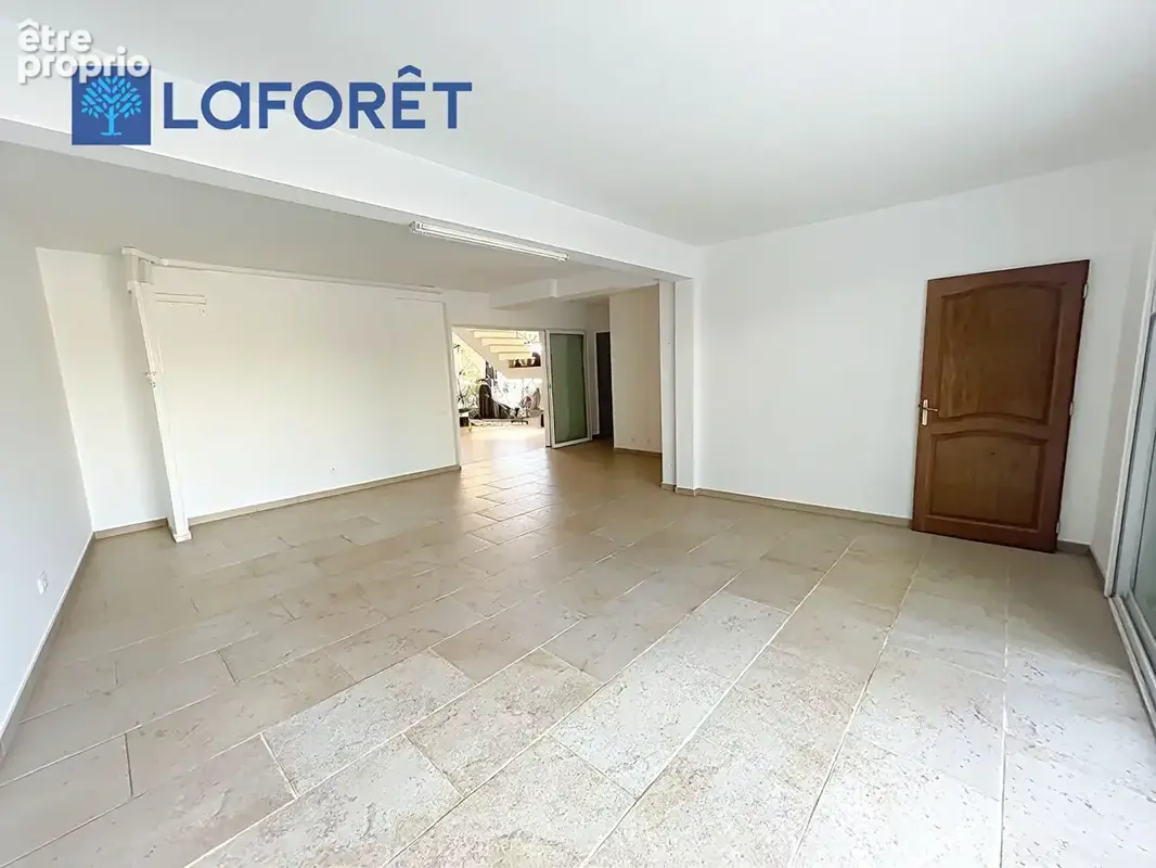 Maison Cagnes Sur Mer 10 pièce(s) 330m2 - photo 13