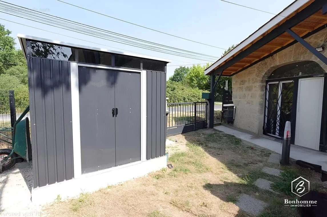 Maison à SAINT-CAPRAIS-DE-BORDEAUX