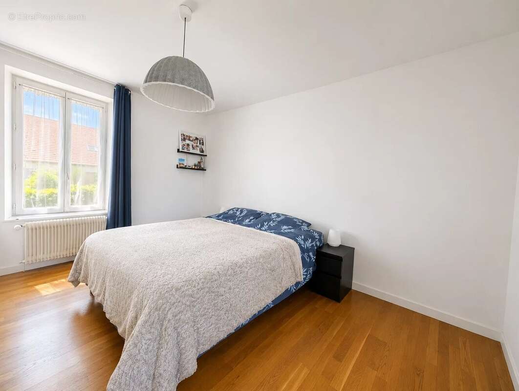Réf 2283 – Longère briarde en pierre • 6 pièces + double garage et jardin - photo 7