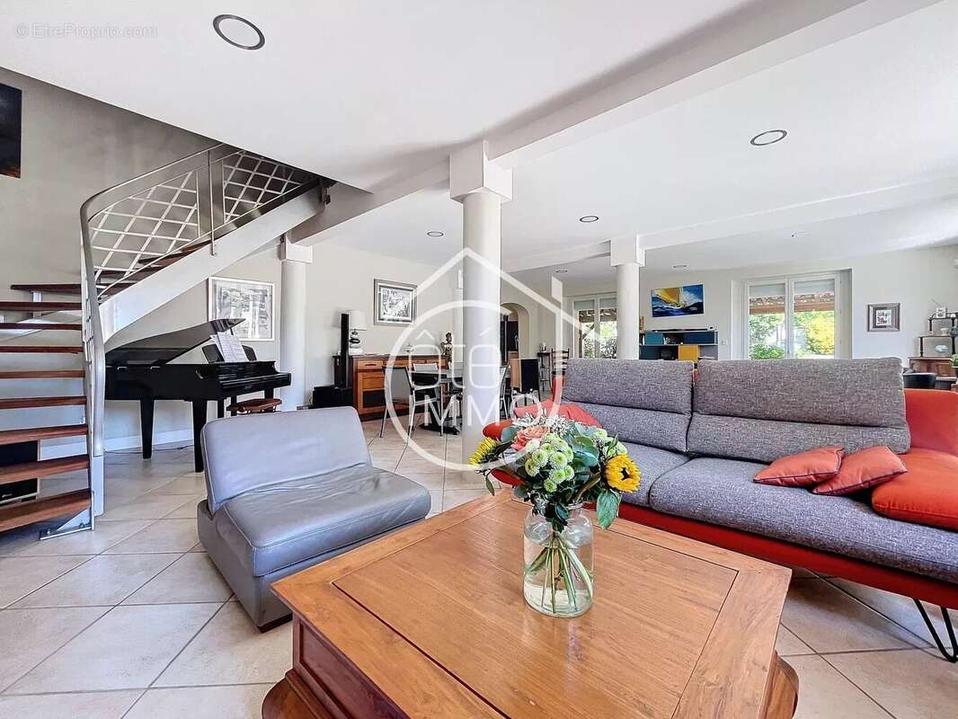 Maison à SAINT-EMILION