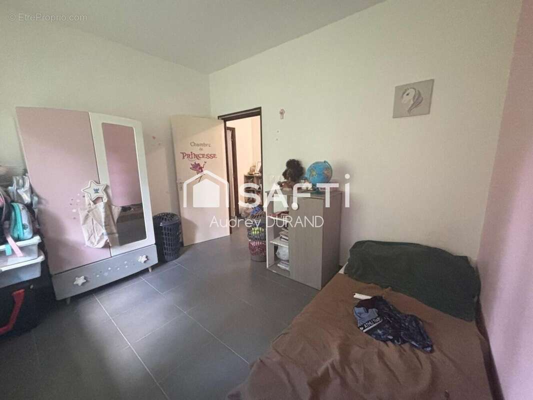 Photo 7 - Maison à REMIRE-MONTJOLY