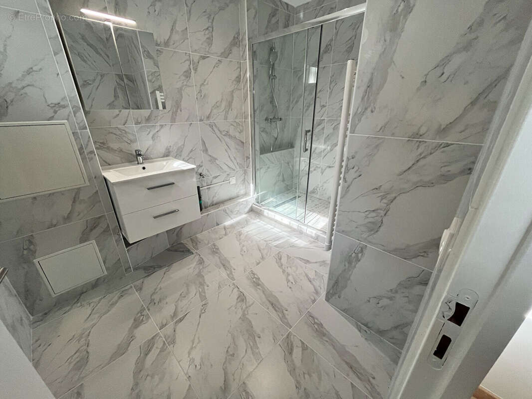 Appartement à PARIS-12E
