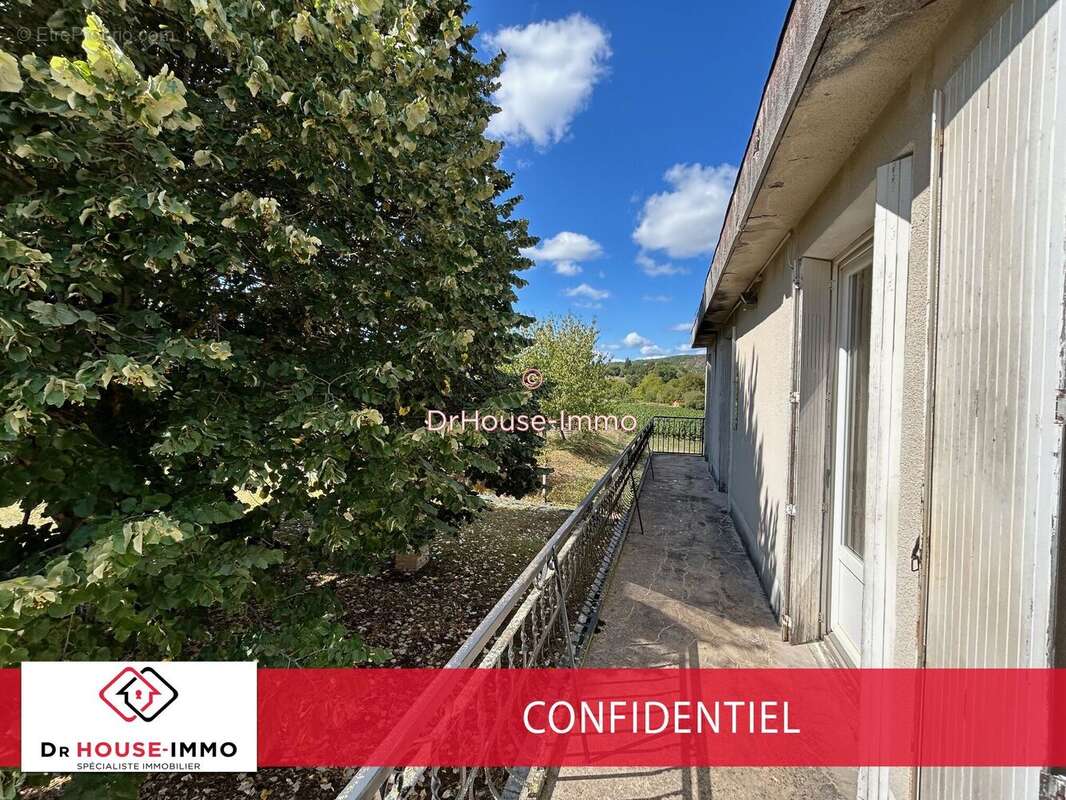 Maison à PUY-L&#039;EVEQUE