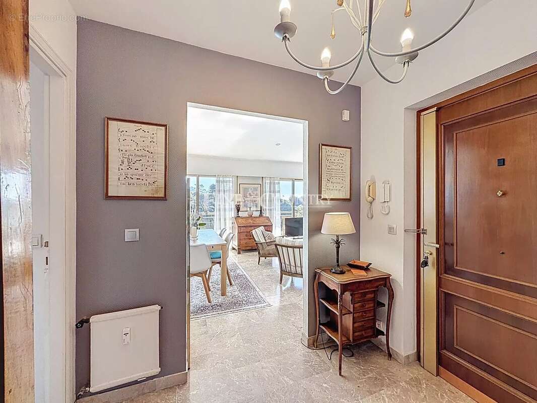 Appartement à LE CANNET