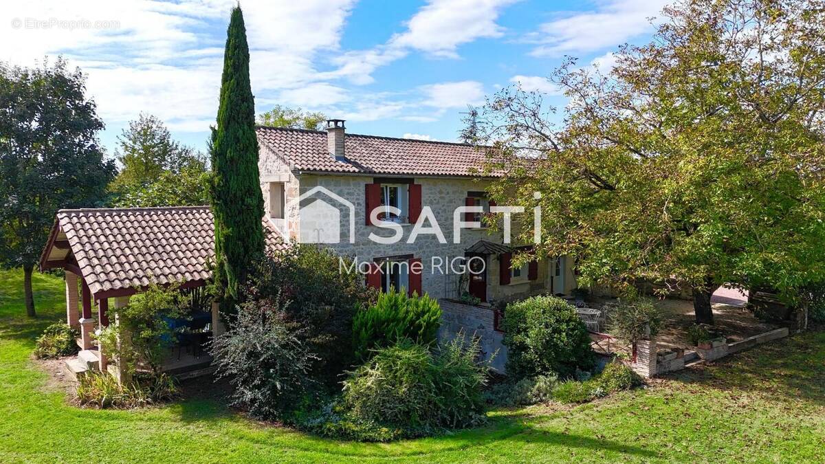 Photo 1 - Maison à VIRAZEIL