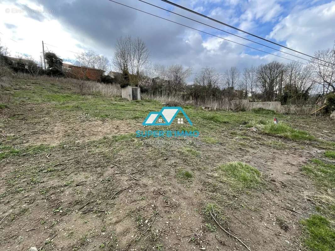Terrain à BRASSAC-LES-MINES