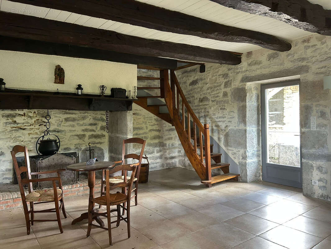 Maison à LARROQUE-TOIRAC