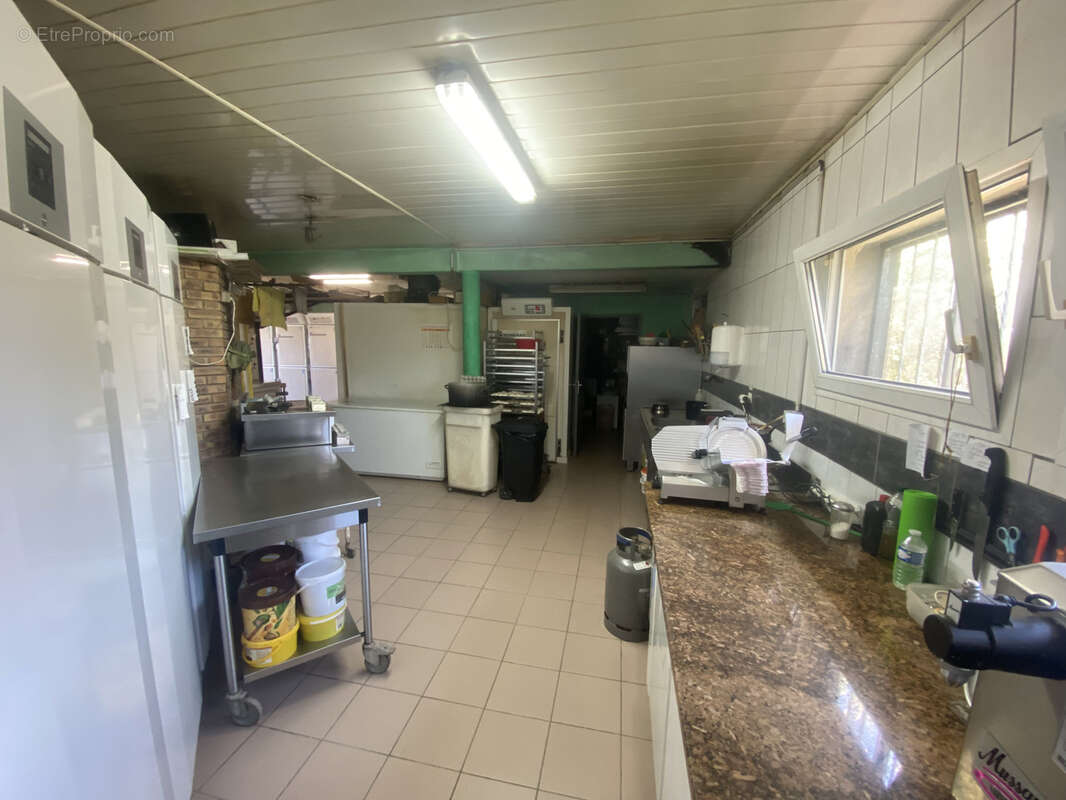 Commerce à COSNES-ET-ROMAIN