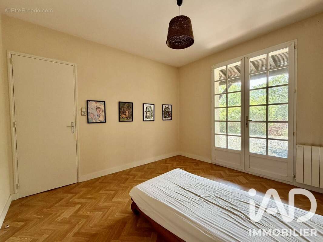 Photo 9 - Maison à MERVENT