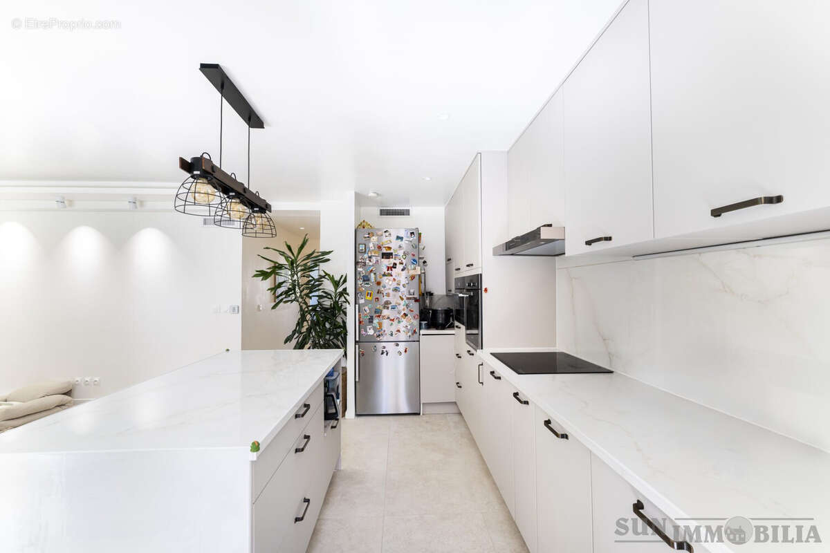 Appartement 92 m² à Saint-Laurent-Du-Var  - photo 4