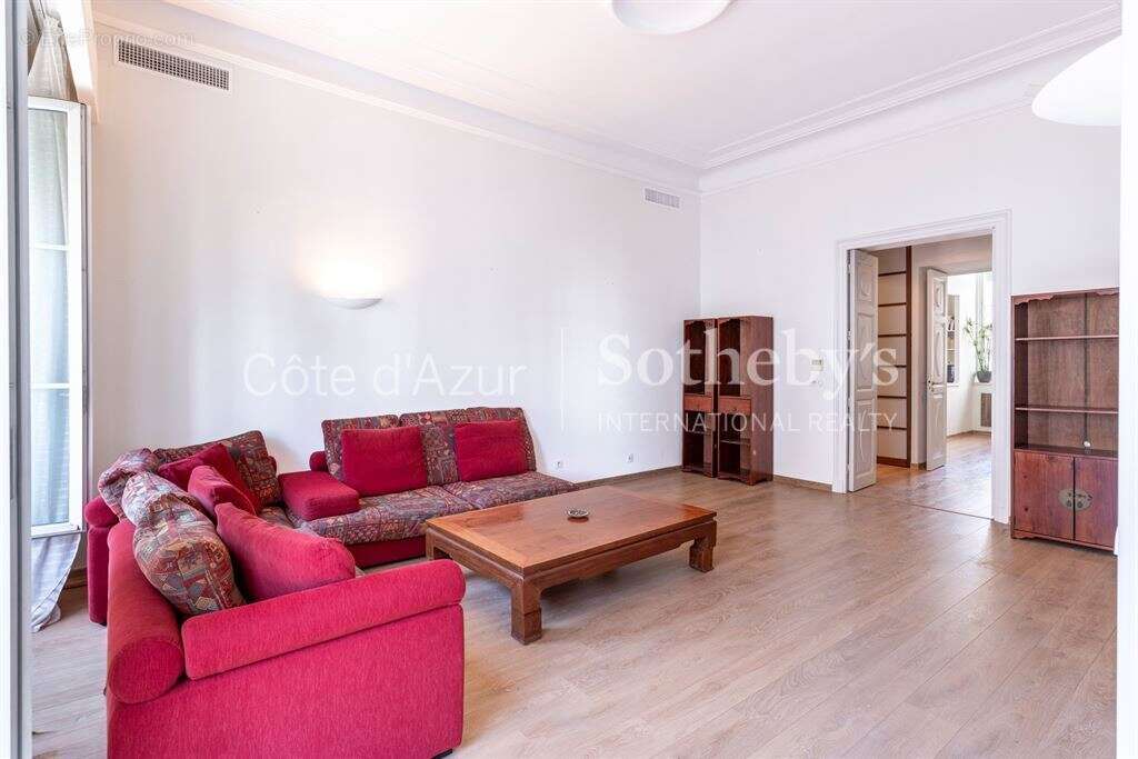 Nice Centre - Appartement 148 m² à rénover - Avenue Jean Médecin - photo 5