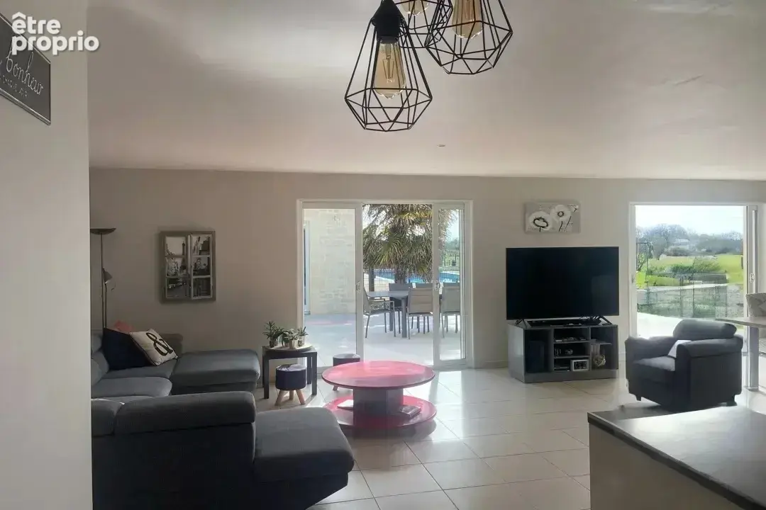maison contemporaine alliant élégance et espace de vie - photo 6