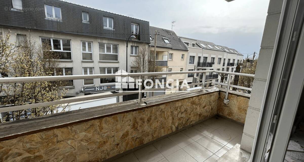 Appartement à PONTAULT-COMBAULT