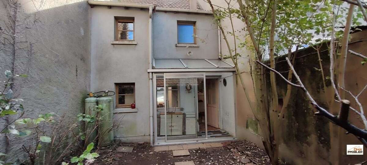 Maison à CHATEAUMEILLANT