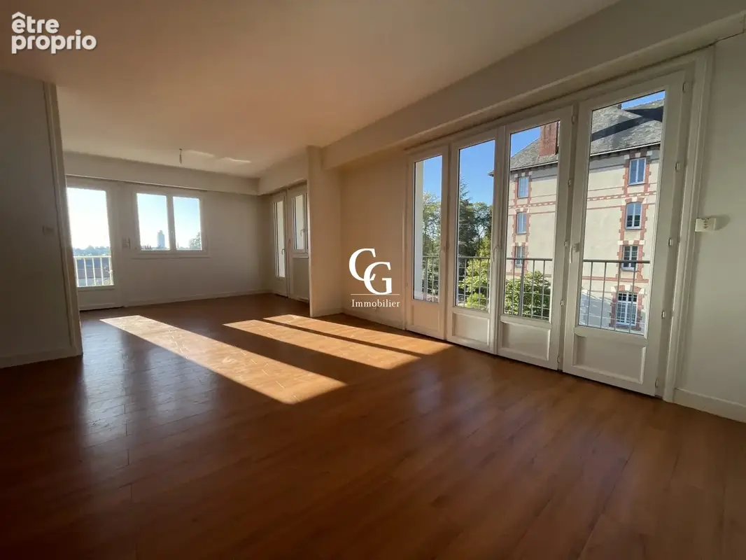 Appartement 4 pièces 81 m² à vendre à Nantes (44300) - photo 2
