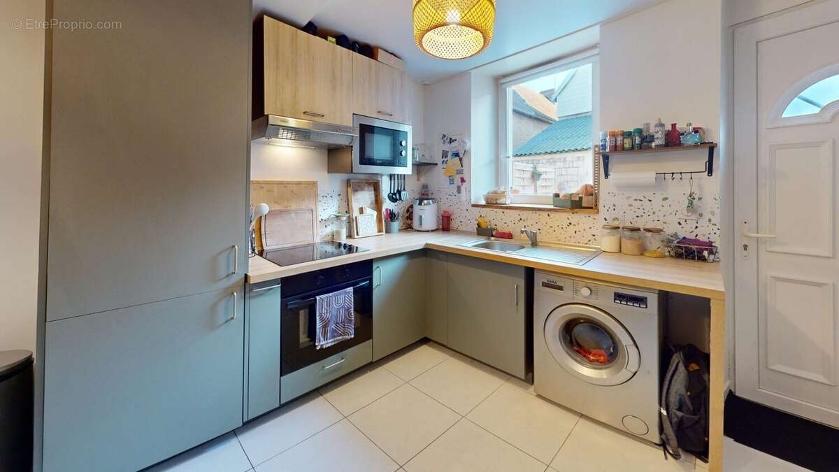 Maison à DEMOUVILLE