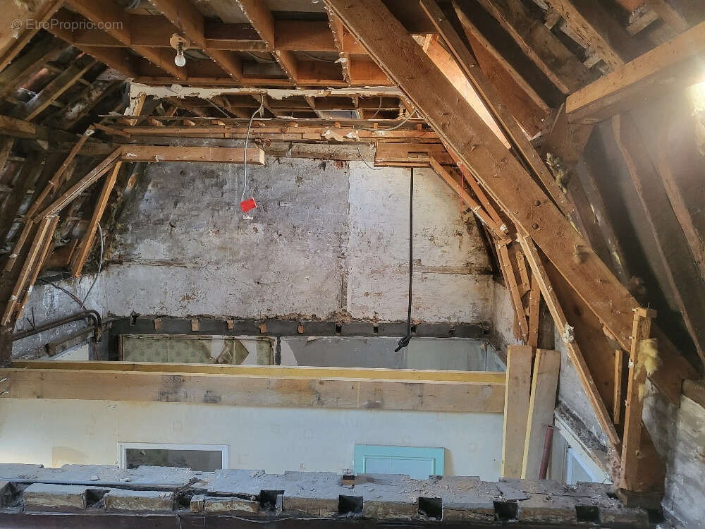 Maison à PERONNE-EN-MELANTOIS